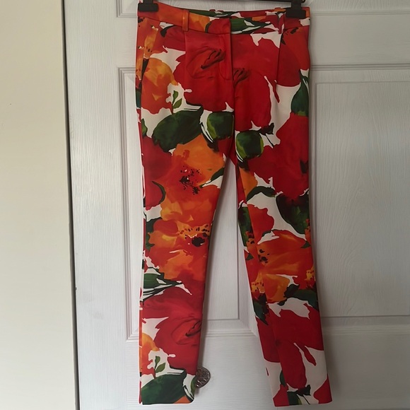 Zara | Floral Pants Pleated Scuba Material XS Red Green - Picture 2 of 5